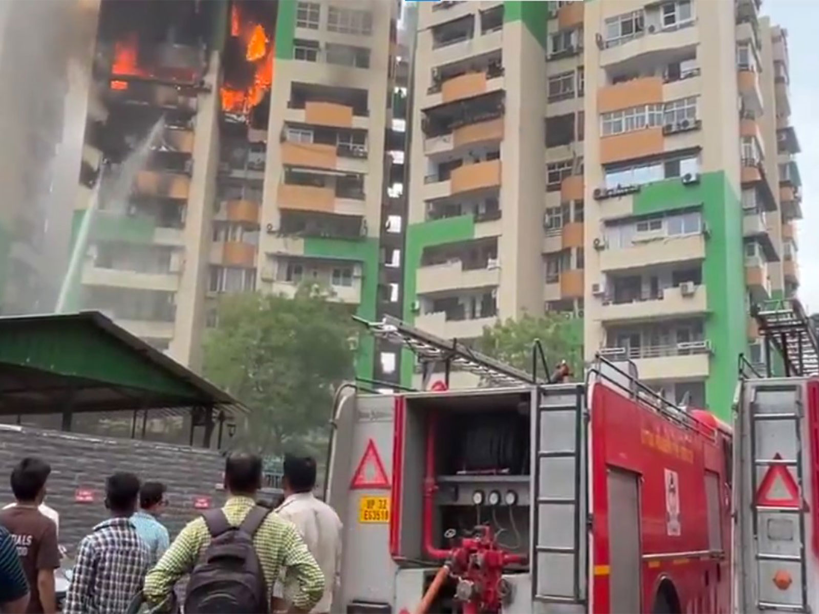 Massive fire breaks out at Gaur Green Avenue residential complex in Ghaziabad (Photo/ANI) Massive fire breaks out at Gaur Green Avenue residential complex in Ghaziabad (Photo/ANI)