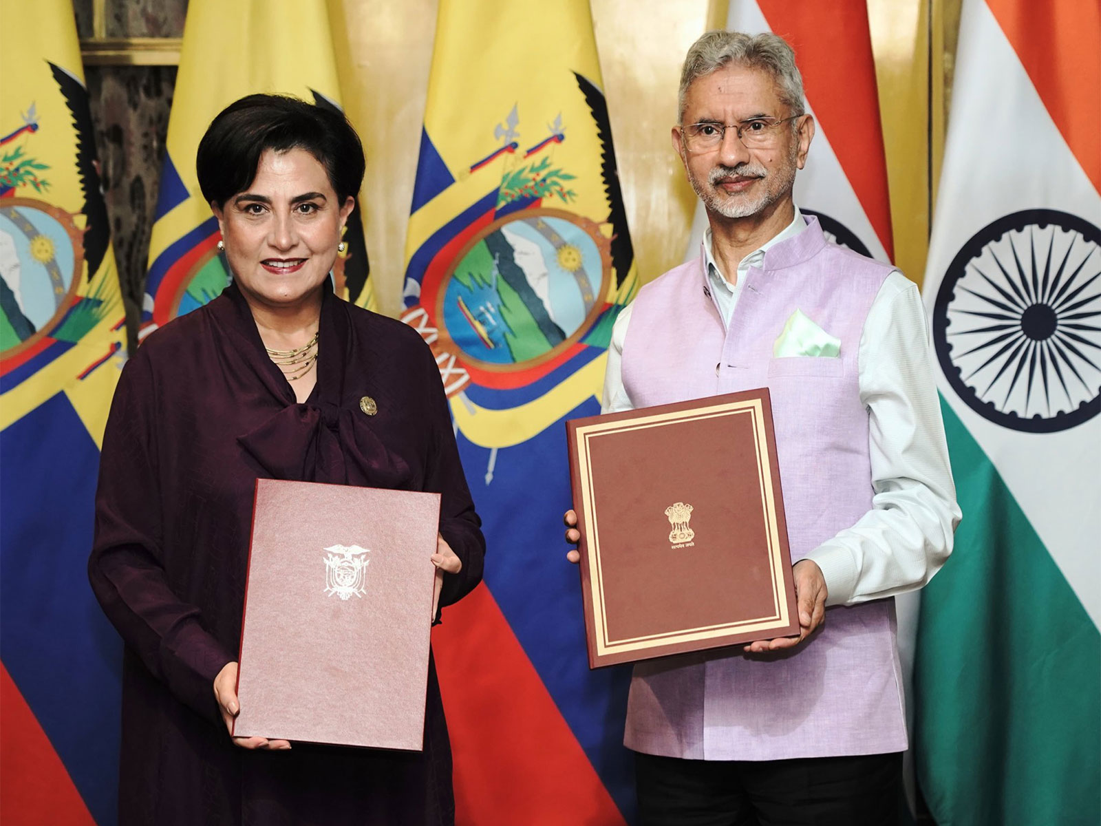 Minister of Foreign Affairs and Human Mobility of Ecuador, Gabriela Sommerfeld Rosero with External Affairs Minister S Jaishankar (Photo: X@DrSJaishankar)