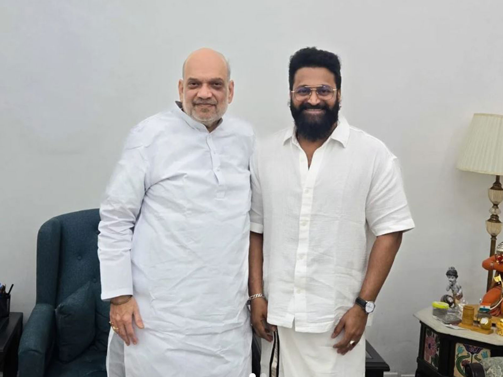 Actor Rishab Shetty with Union Home Minister Amit Shah (Image source: Instagram handle of Rishab Shetty)