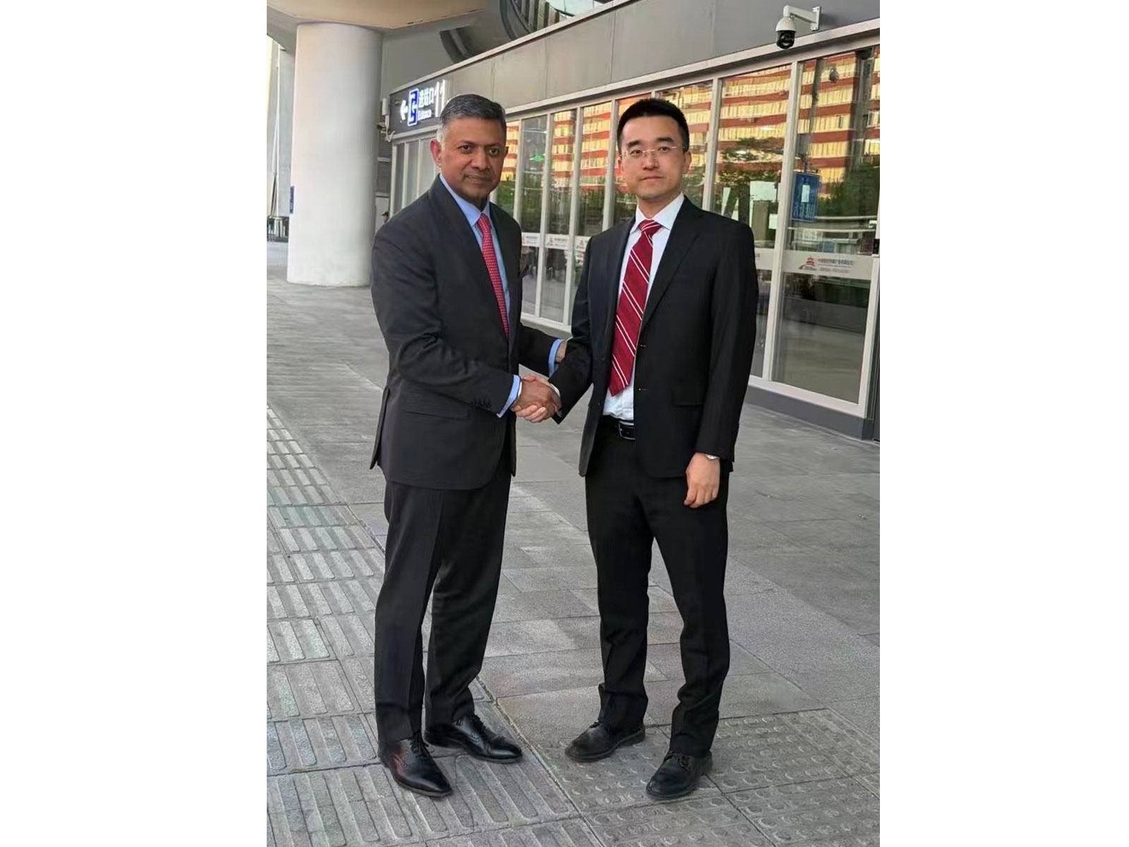 Ambassador-designate Vikram Doraiswami received by Deputy Director, Asia Department of MFA Li Jianbo (Photo/ X@  EOIBeijing)