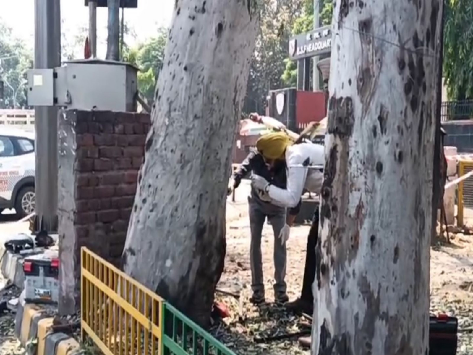 CFSL officials examine blast site (Photo/ANI)