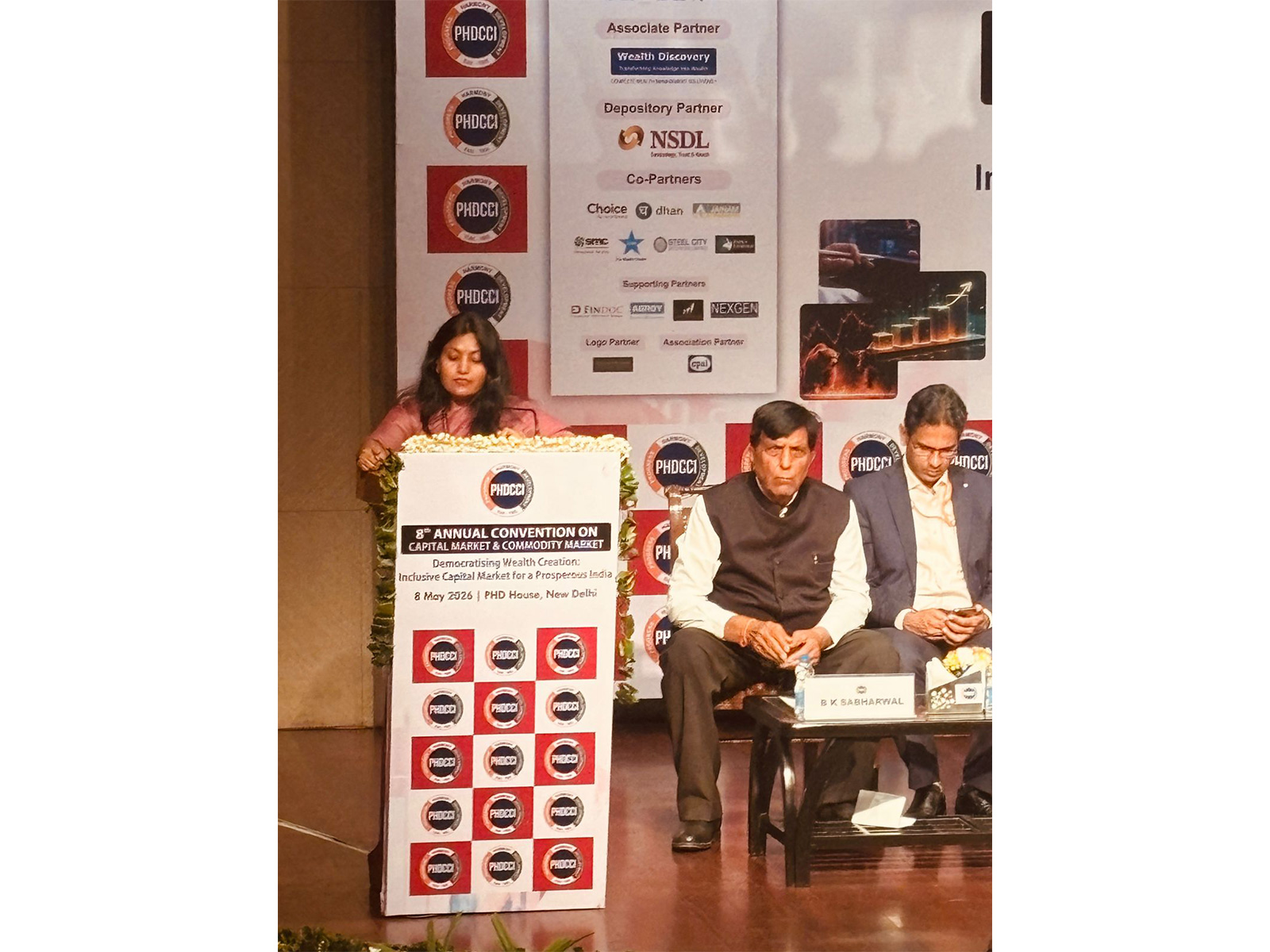 Shashi Kajle, IRS, Director โ Financial Markets, Department of Economic Affairs, Ministry of Finance (Photo/ANI) Shashi Kajle, IRS, Director โ Financial Markets, Department of Economic Affairs, Ministry of Finance (Photo/ANI)