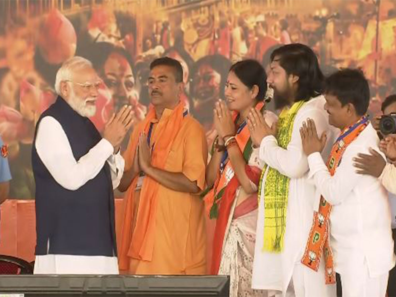 PM Modi with five other leaders also sworn in as ministers during grand ceremony (Photo/ANI)