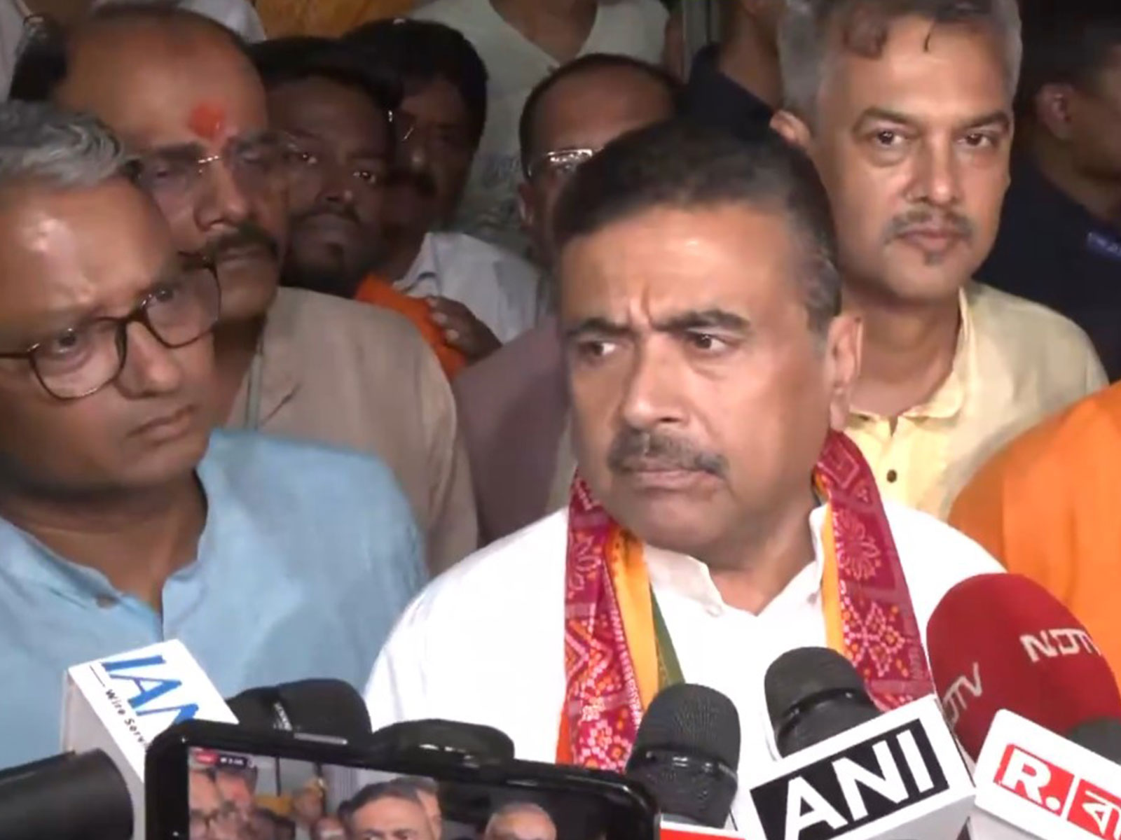 West Bengal Chief Minister Suvendu Adhikari offers prayers at the Bharat Sevashram Sangha in Kolkata (Photo/ANI)