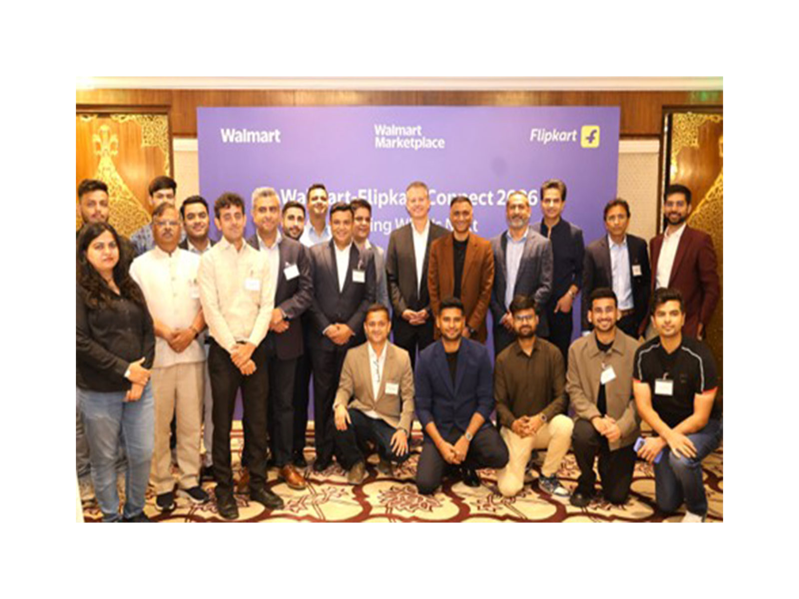 Walmart CEO John Furner with Indian business leaders (Photo/ANI)