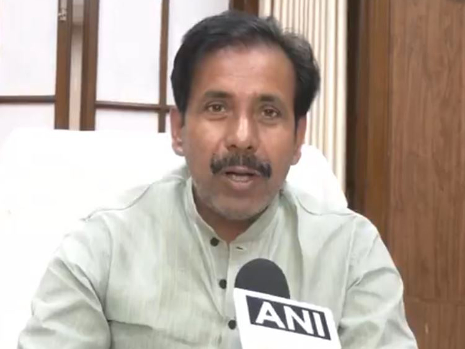 UP Minister Anil Rajbhar (Photo/ANI)