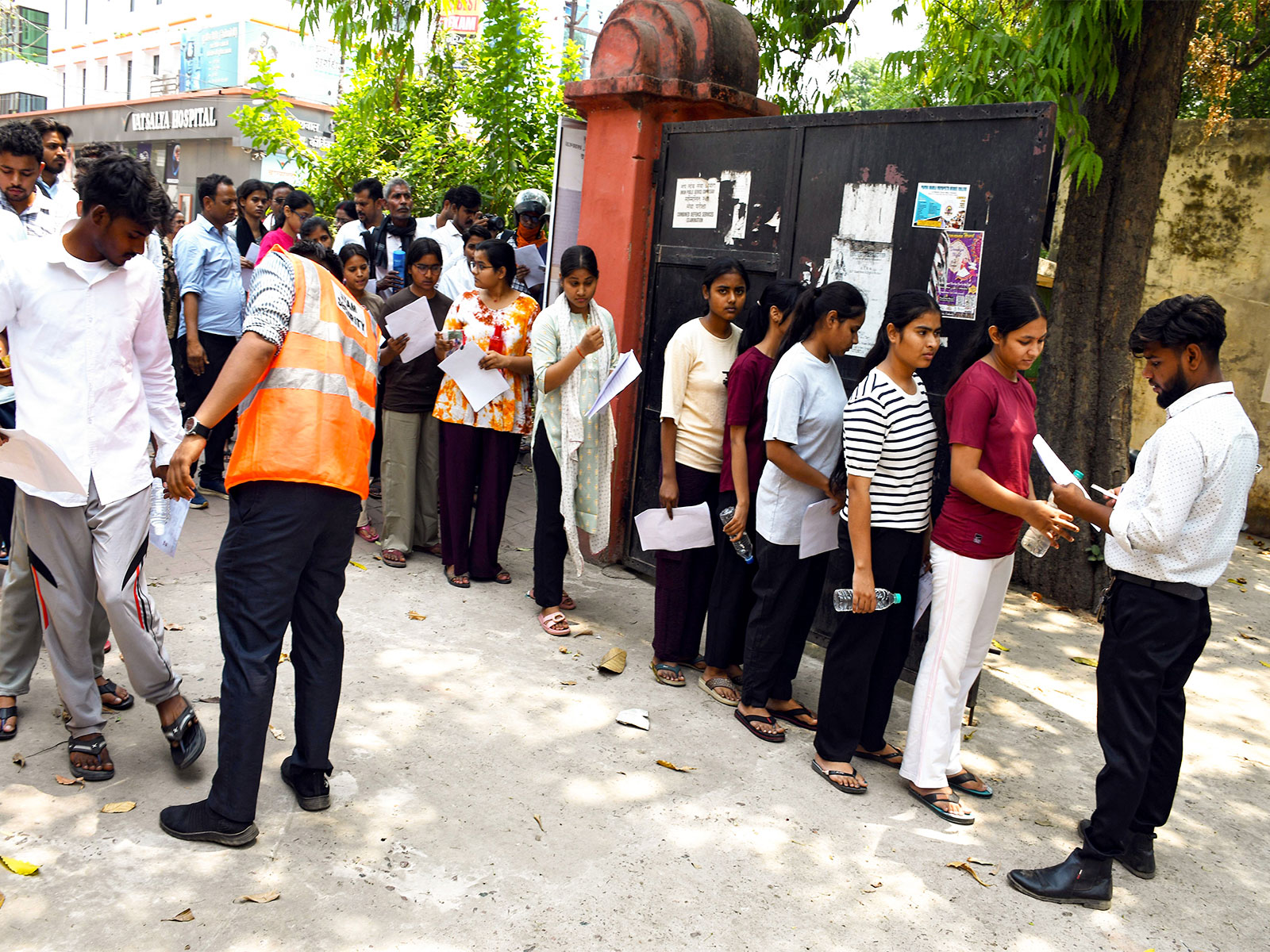 NEET-UG aspirants in Prayagraj (File photo/ANI)