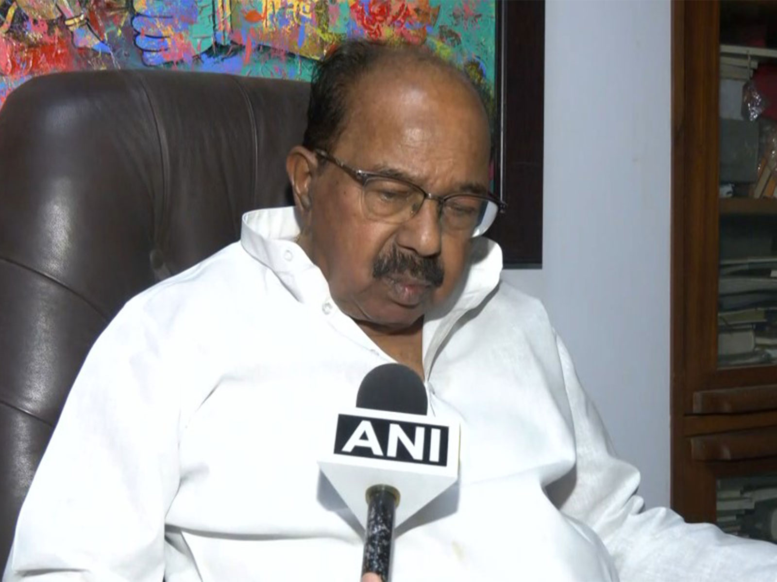 Senior Congress leader M. Veerappa Moily (Photo/ANI)