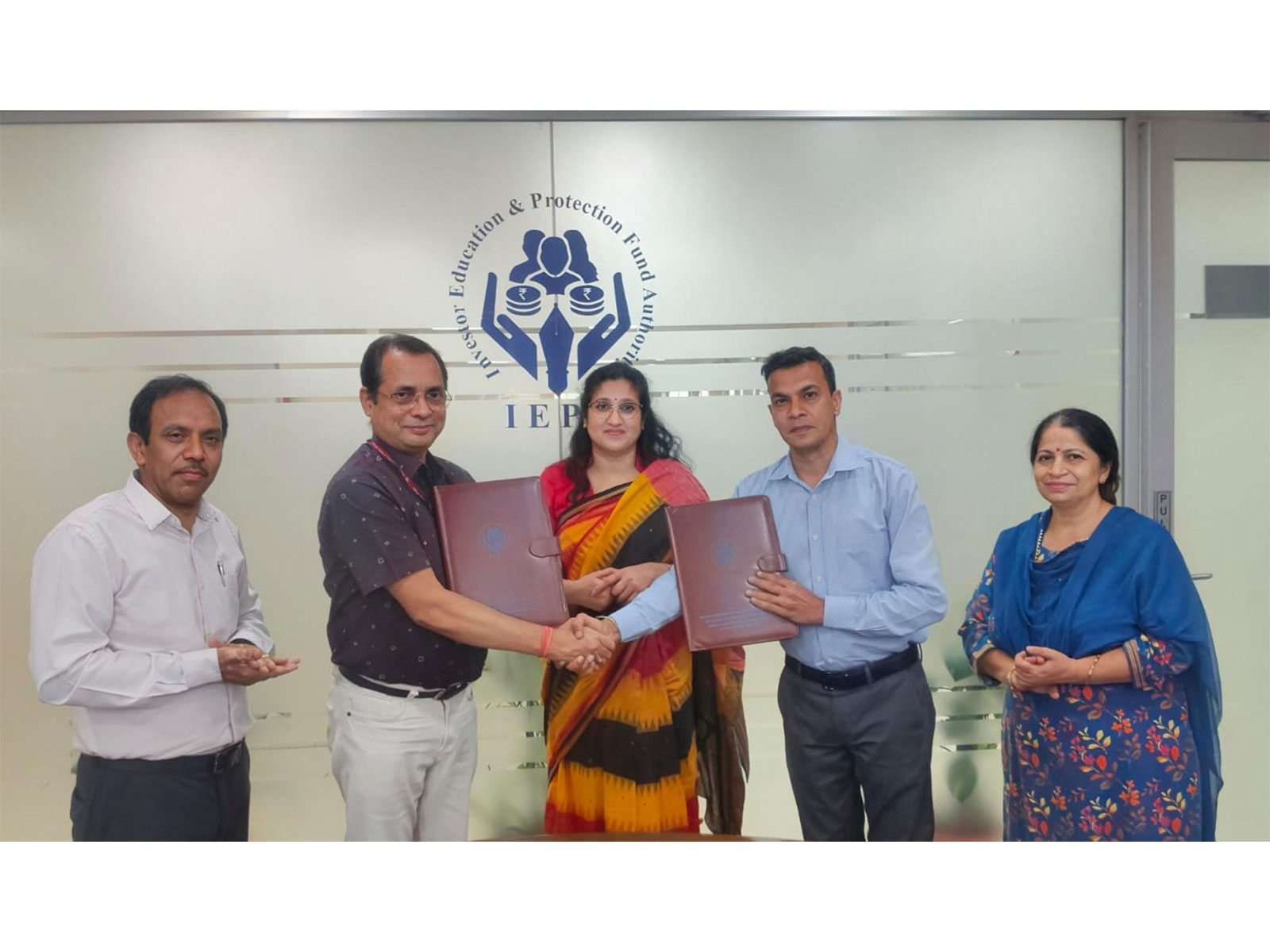 IEPFA Signs MoU with Prasar Bharati (Photo/PIB)