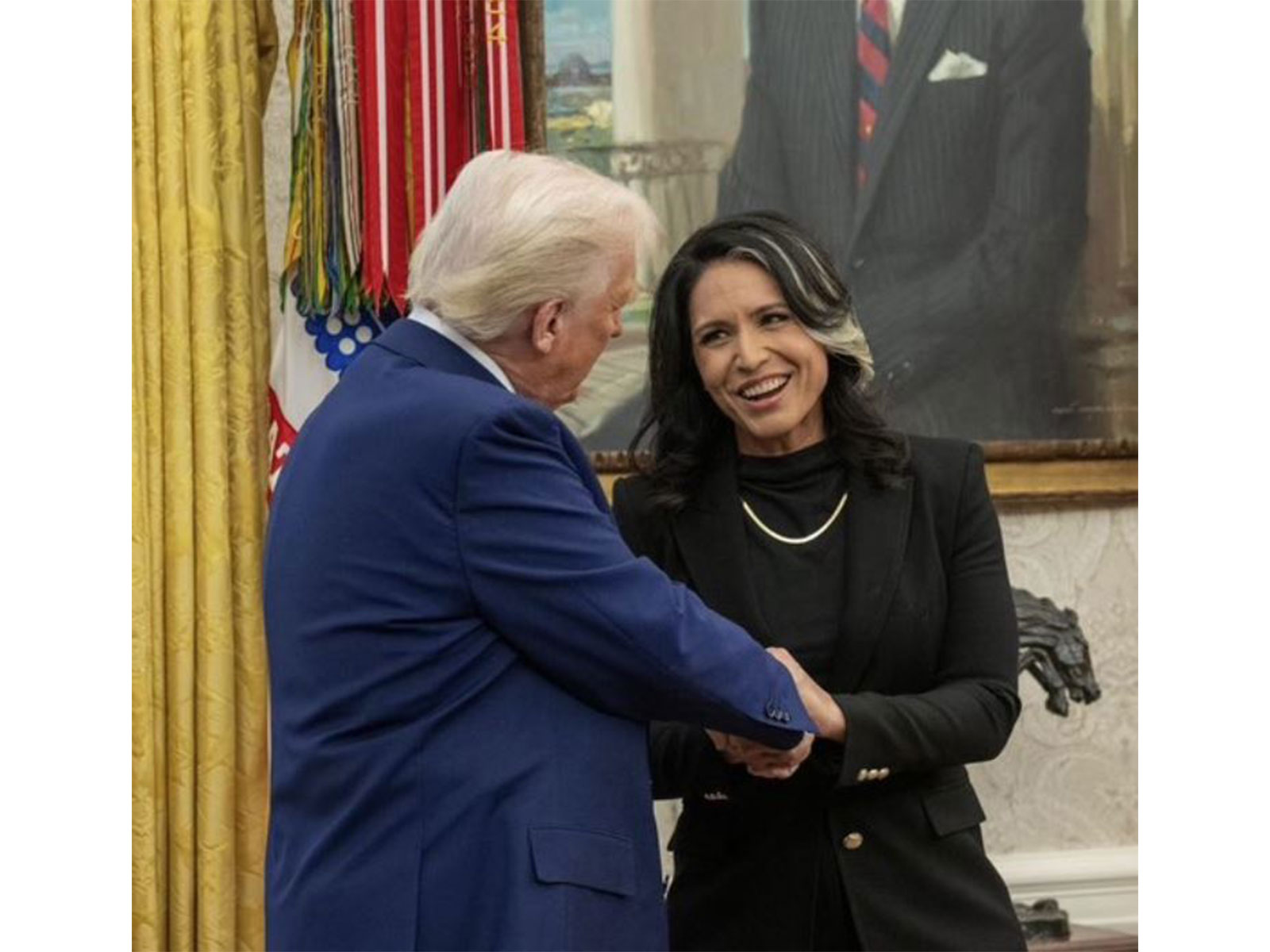 Tulsi Gabbard with US President Donald Trump (File Photo/@TulsiGabbard)