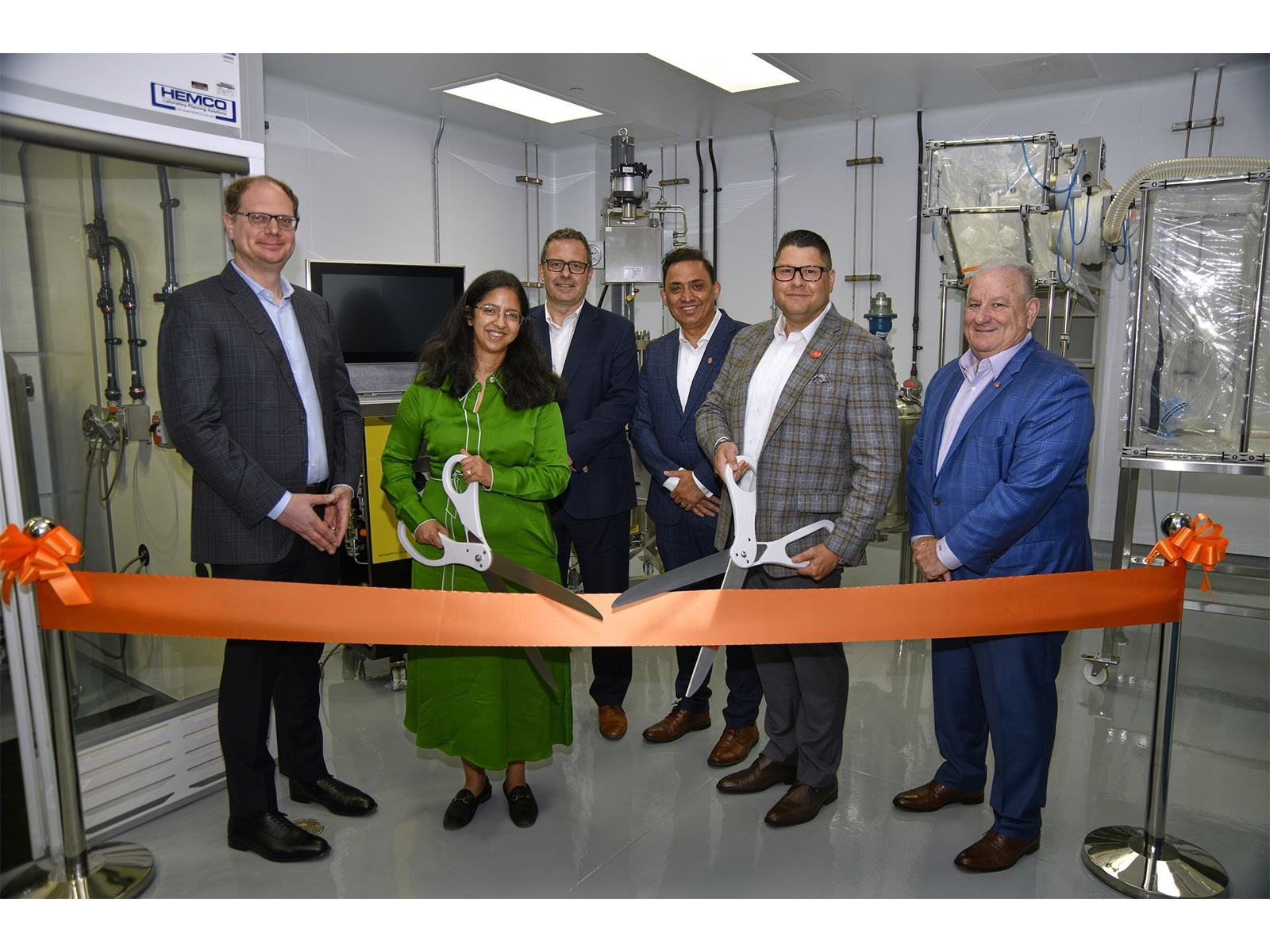 Ribbon cutting at Piramal Pharma Solutions’ payload-linker suite, Riverview, M