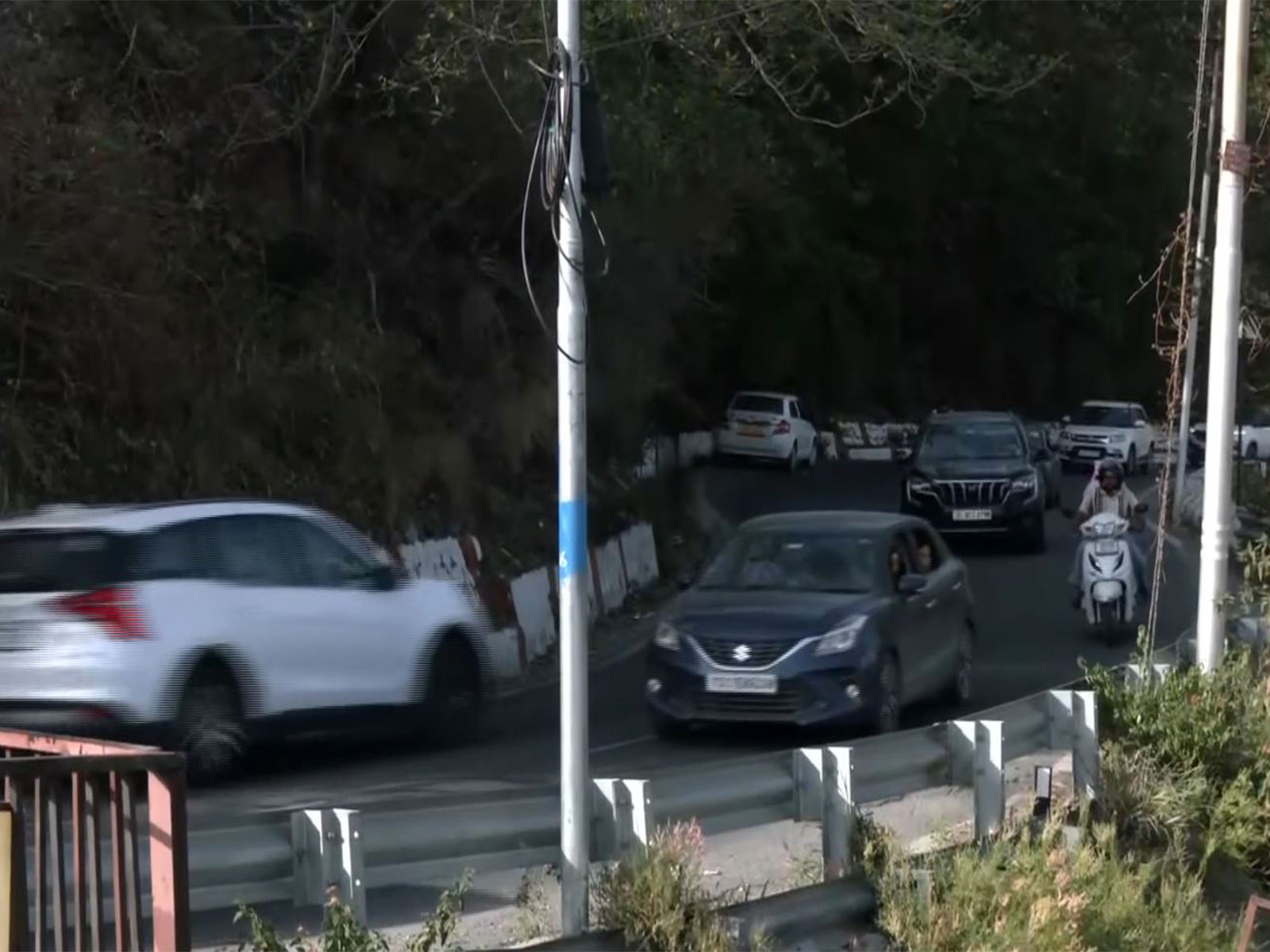 Tourist inflow continues in Dehradun despite PM Modi’s appeal for fuel conservation (Photo/ANI)