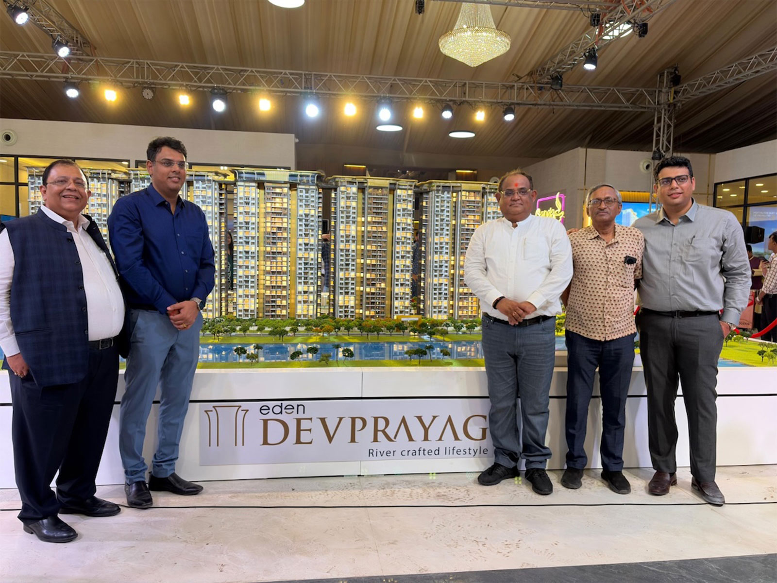  Mr Biswadeep Gupta, Mr Arya Sumant, Mr Sachchidanand Rai, Mr Kumar Satyaki of Eden Realty Group and Ar. Malay Ghosh, Principal Architect, unveiling the scale model of Eden Devprayag
