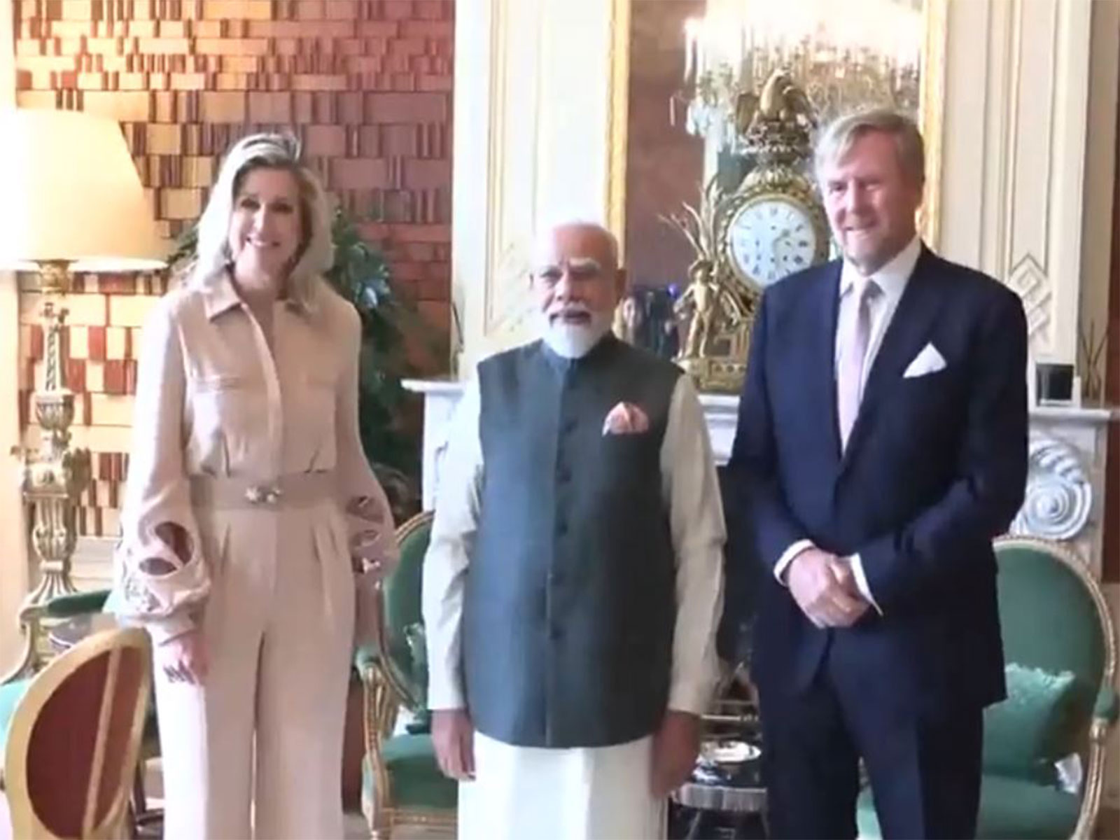 Prime Minister Narendra Modi met King Willem-Alexander and Queen Máxima of Nertherlands (Photo/ANI)