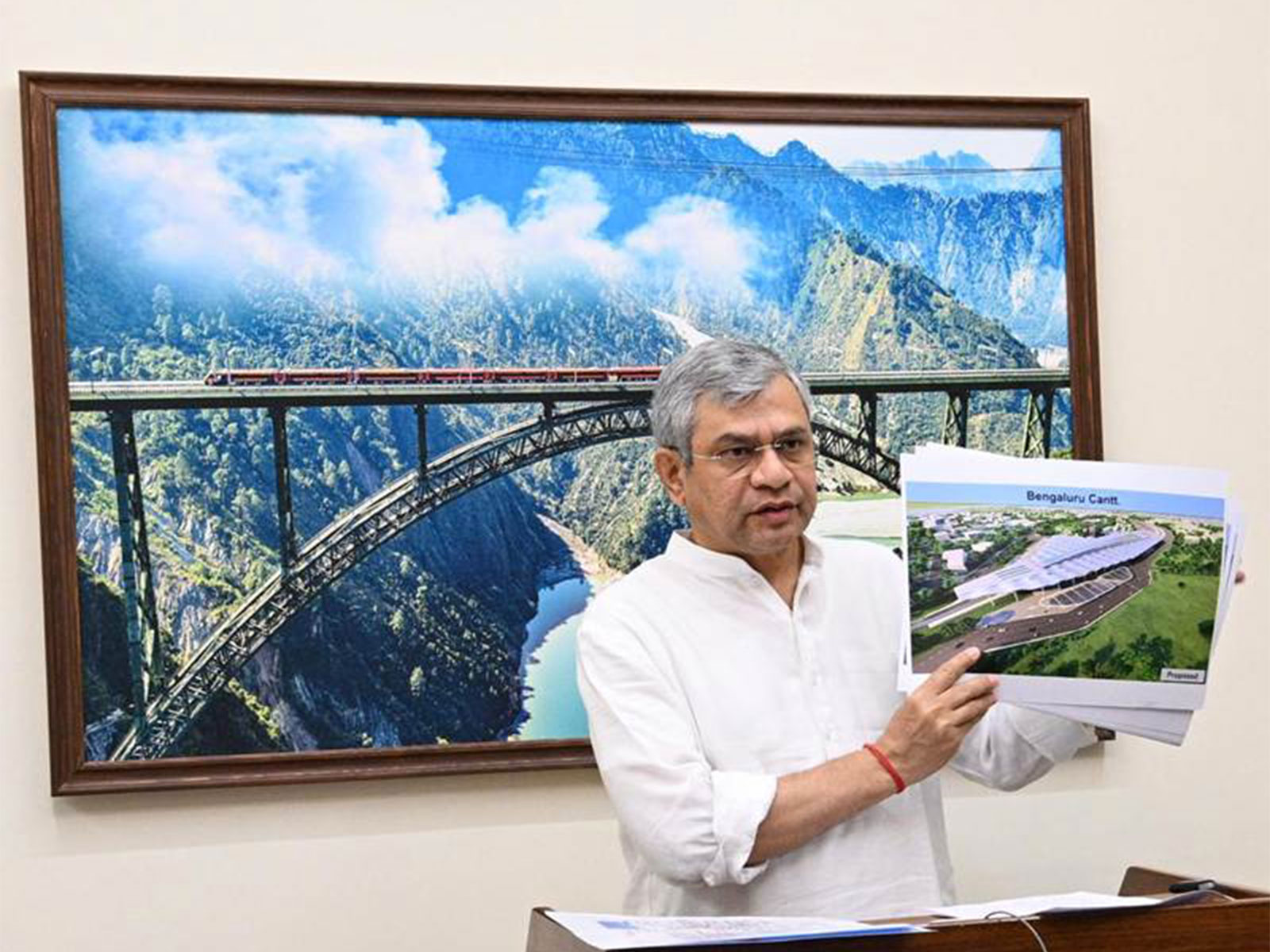 Railway Minister Ashwini Vaishnaw (Photo/ X/ @AshwiniVaishnaw)