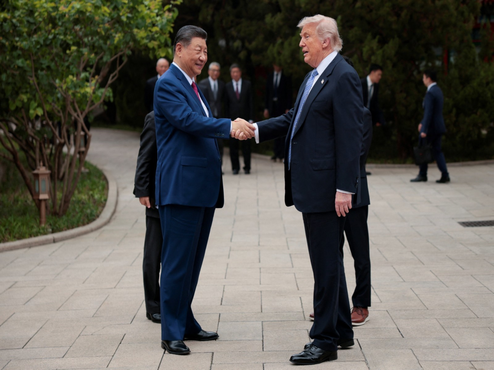 Chinese President Xi Jinping (L) and US President Donald Trump (R) (Photo/Reuters) 