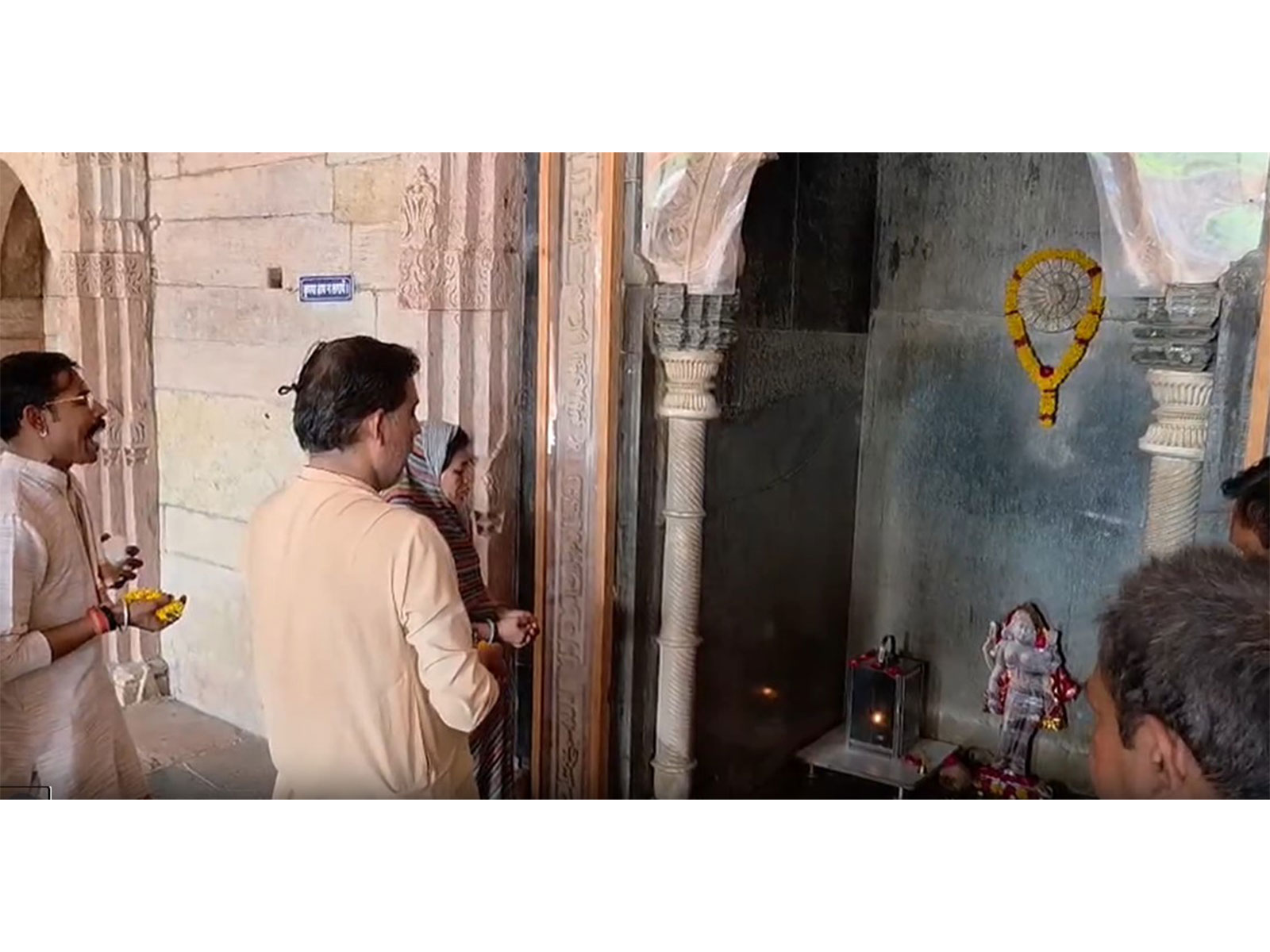 Devotees offer prayers to Goddess Saraswati at Bhojshala temple (Photo/ANI)