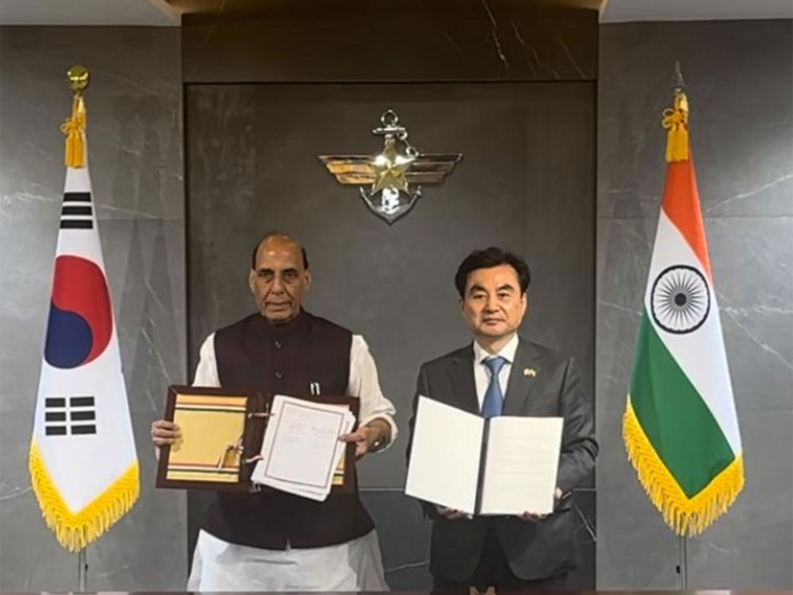 India, S. Korea sign MoU in Defence sector (Photo/ANI)