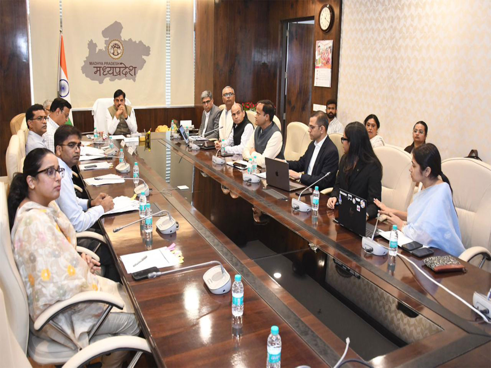 MP CM Mohan Yadav is holding meeting with Google Cloud India officials (Photo / DPR) MP CM Mohan Yadav is holding meeting with Google Cloud India officials (Photo / DPR)