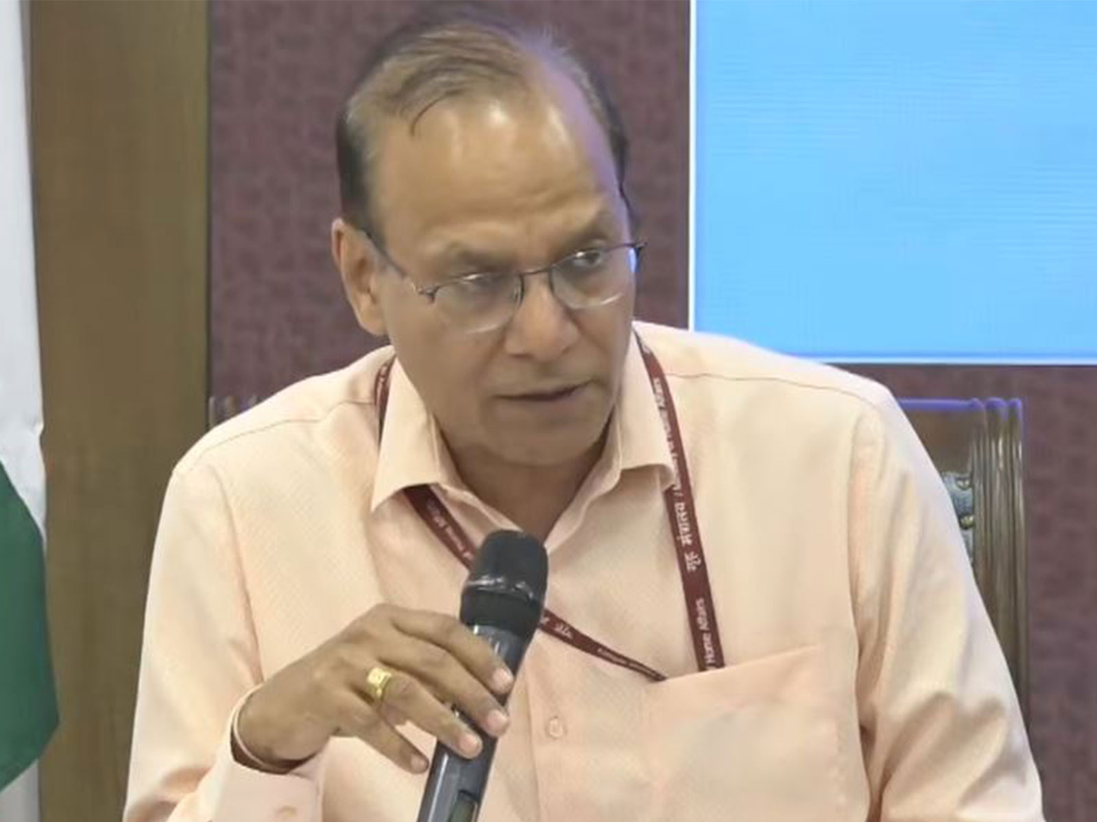 Additional Secretary of the Shipping Ministry, Mukesh Mangal (Photo/PIB)