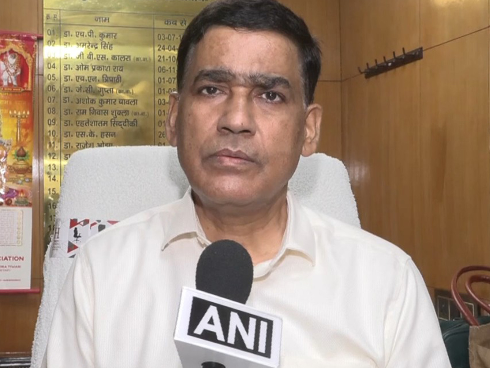 Lucknow Civil Hospital Chief Medical Superintendent Devesh Chandra Pandey (Photo/ANI) Lucknow Civil Hospital Chief Medical Superintendent Devesh Chandra Pandey (Photo/ANI)