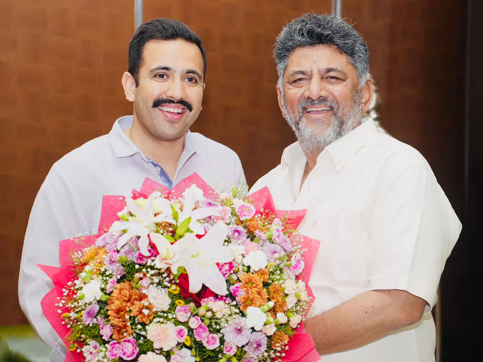 PWD Minister Vikramaditya Singh and Deputy CM of Karnataka DK Shivakumar (Photo/ANI) PWD Minister Vikramaditya Singh and Deputy CM of Karnataka DK Shivakumar (Photo/ANI)