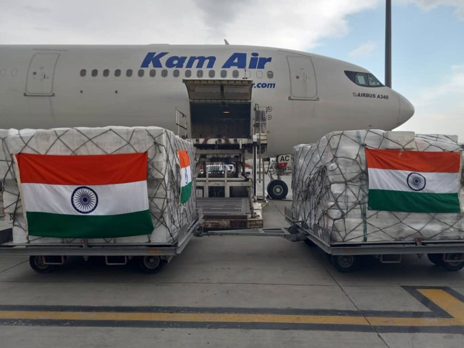 India dispatches critical vaccine material to Afghanistan (Photo/X@MEAIndia)