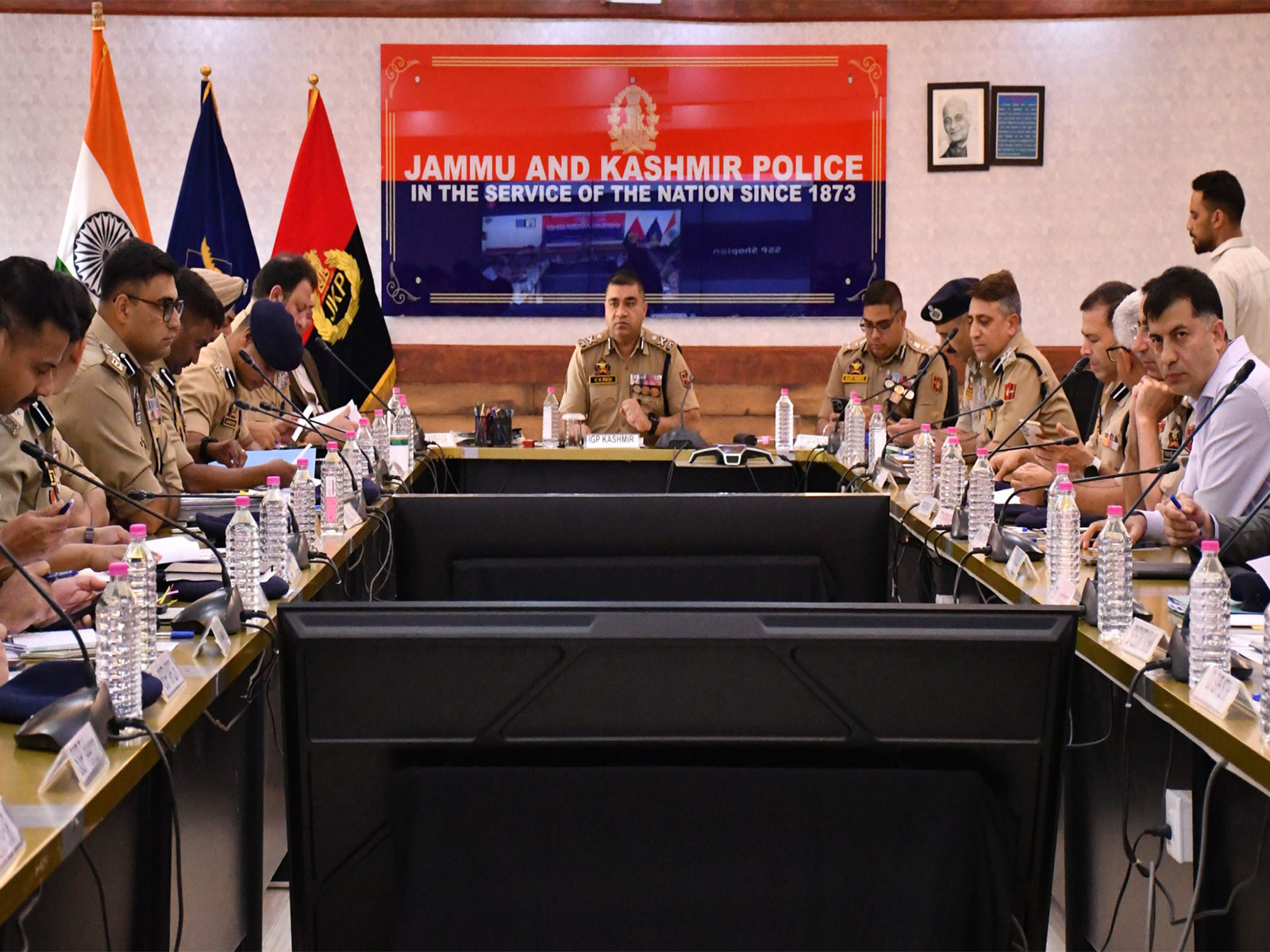 Meeting on security preparedness ahead of Eid and Amarnath Yatra (Photo/Kashmir police)