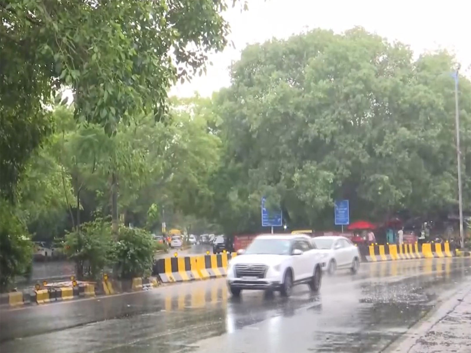 Rain lashes parts of Delhi amid heatwave (Photo/ANI)