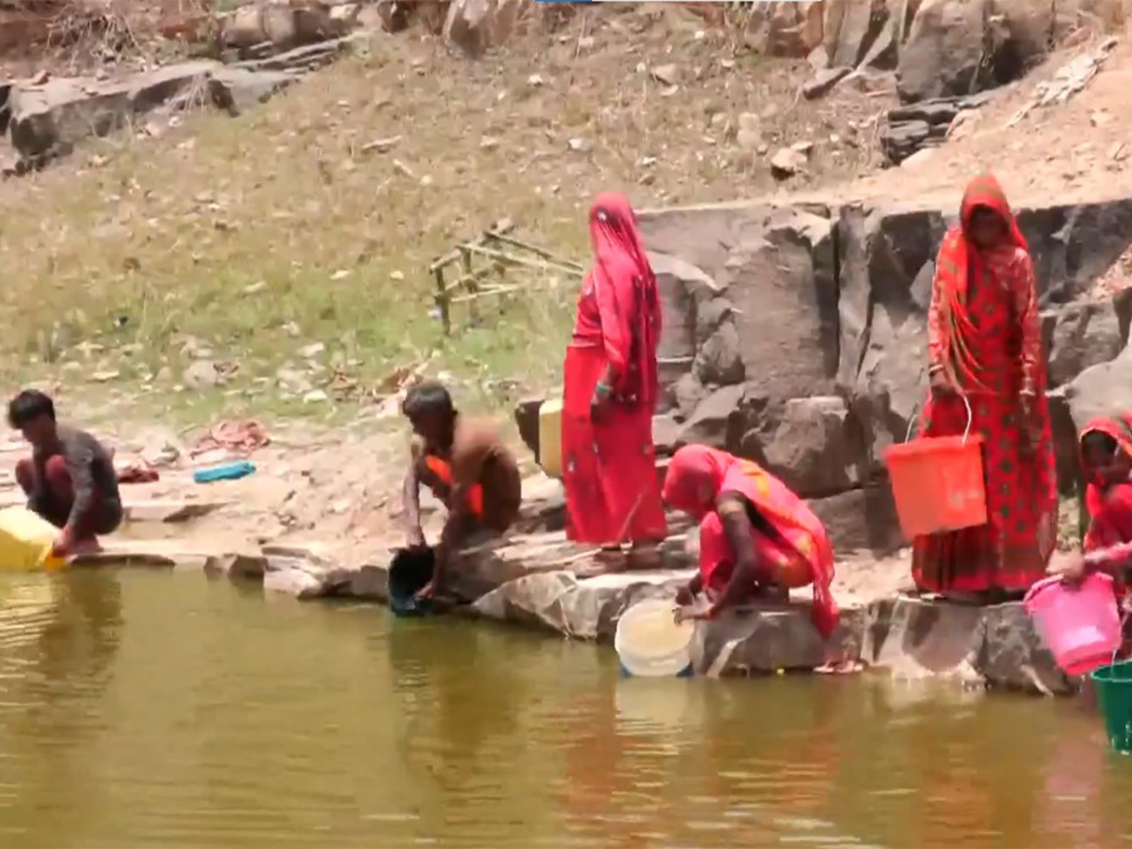 People continue to battle water scarcity problems in Shankargarh (Photo/ANI) People continue to battle water scarcity problems in Shankargarh (Photo/ANI)