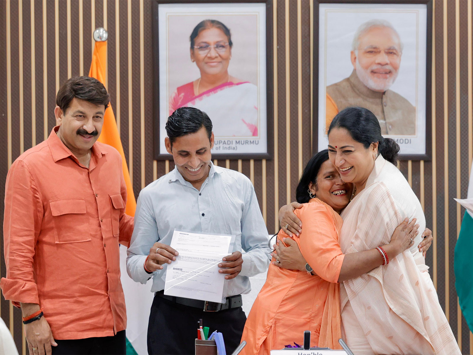 Delhi Chief Minister Rekha Gupta along with BJP leader Manoj Tiwari interacts with Harsh Vihar residents regarding long-pending electricity connections in the area (Photo: x/@CMODelhi) Delhi Chief Minister Rekha Gupta along with BJP leader Manoj Tiwari interacts with Harsh Vihar residents regarding long-pending electricity connections in the area (Photo: x/@CMODelhi)