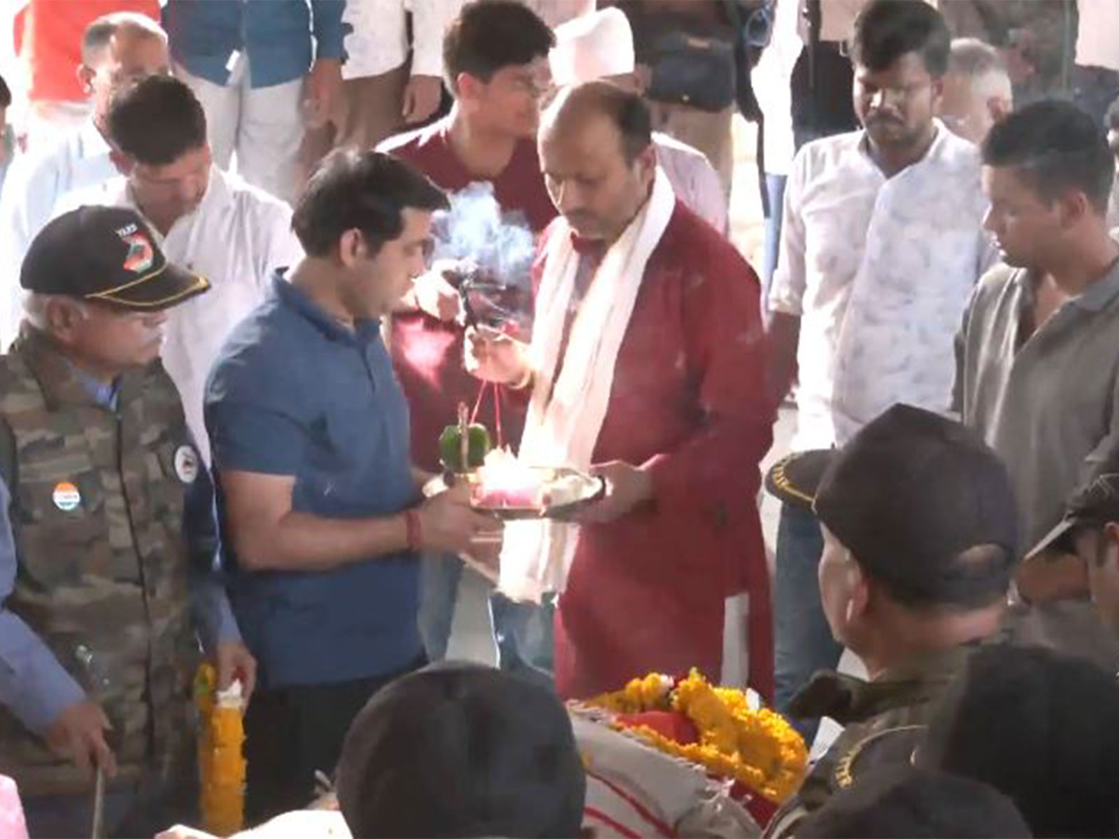 Last rites of Twisha Sharma being performed at  Bhadbhada Vishram Ghat in Bhopal (Photo/ANI)