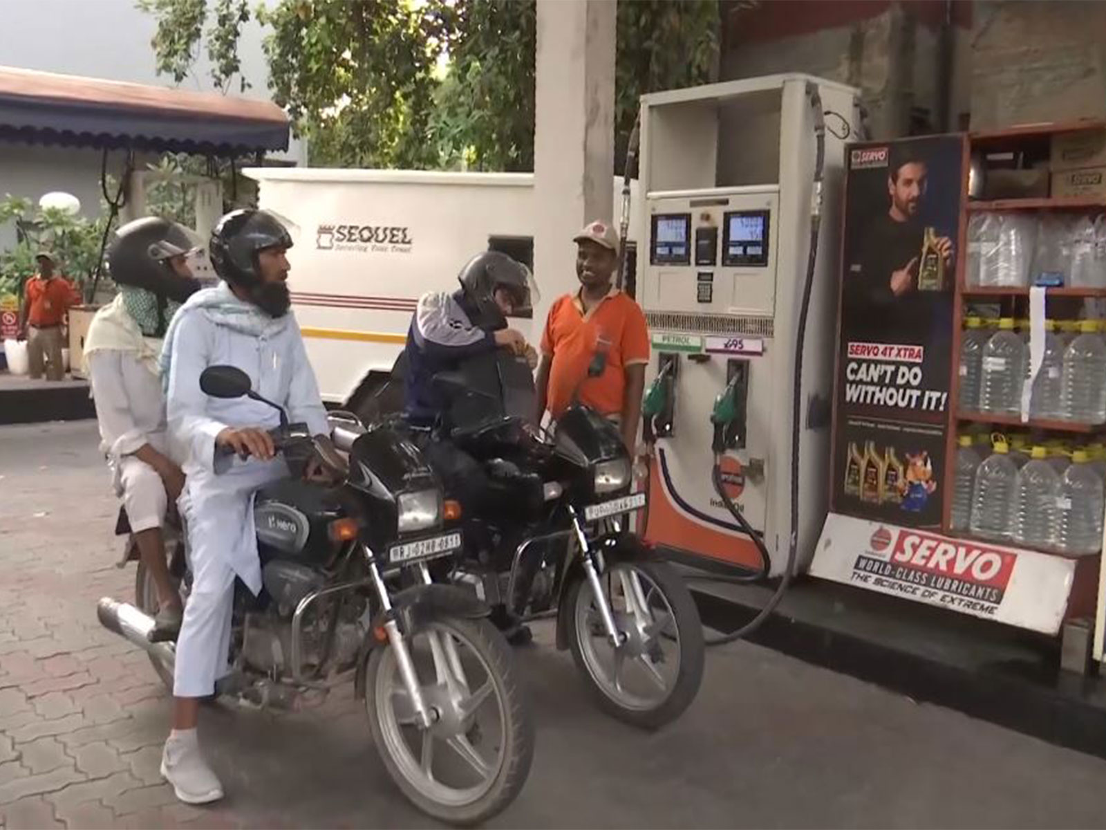 Visual from Moti Bagh petrol pump (Photo/ANI)