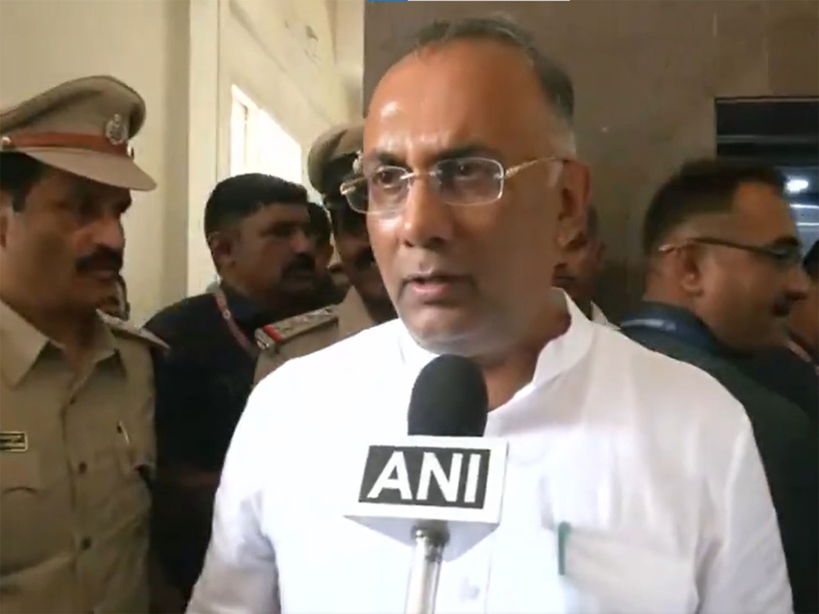 Karnataka Minister Dinesh Gundu Rao (Photo/ANI) Karnataka Minister Dinesh Gundu Rao (Photo/ANI)