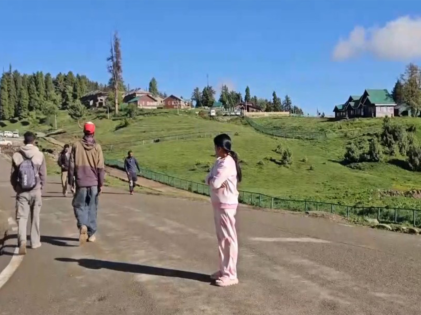 Normalcy returns to Gulmarg after Gondola snag (Photo/ANI) Normalcy returns to Gulmarg after Gondola snag (Photo/ANI)