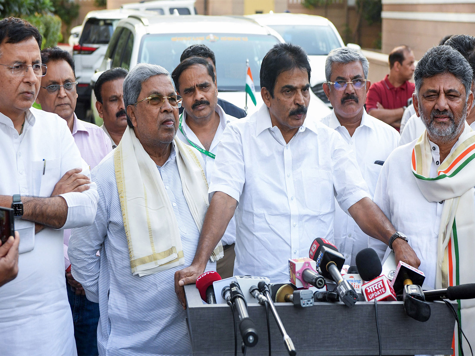 Karnataka CM Siddaramaiah, Karnataka Deputy CM DK Shivakumar, and Congress delegation at Indira Bhavan in New Delhi (File Photo/ANI)