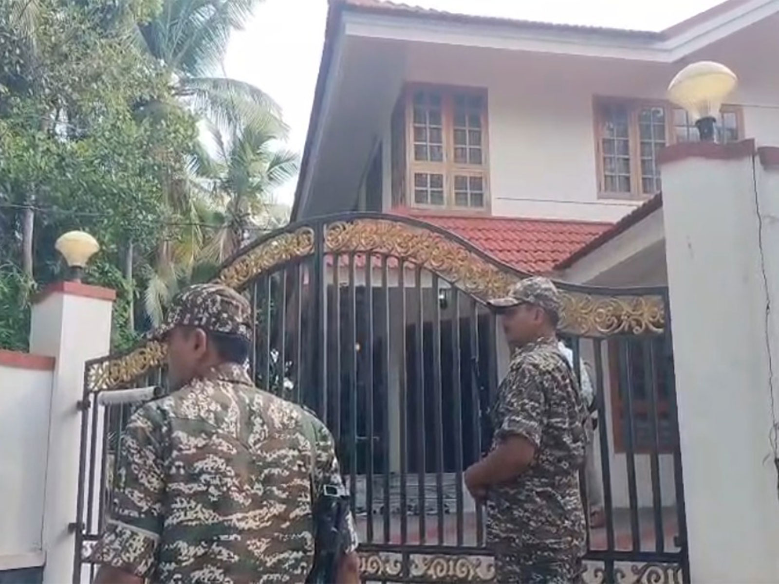 Former Keralam Chief Minister Pinarayi Vijayan's Kannur Residence (Photo/ANI)