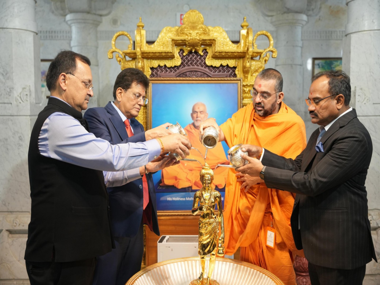Union Minister Piyush Goyal at BAPS Shri Swaminarayan Mandir in Toronto (Photo/X@PiyushGoyal)