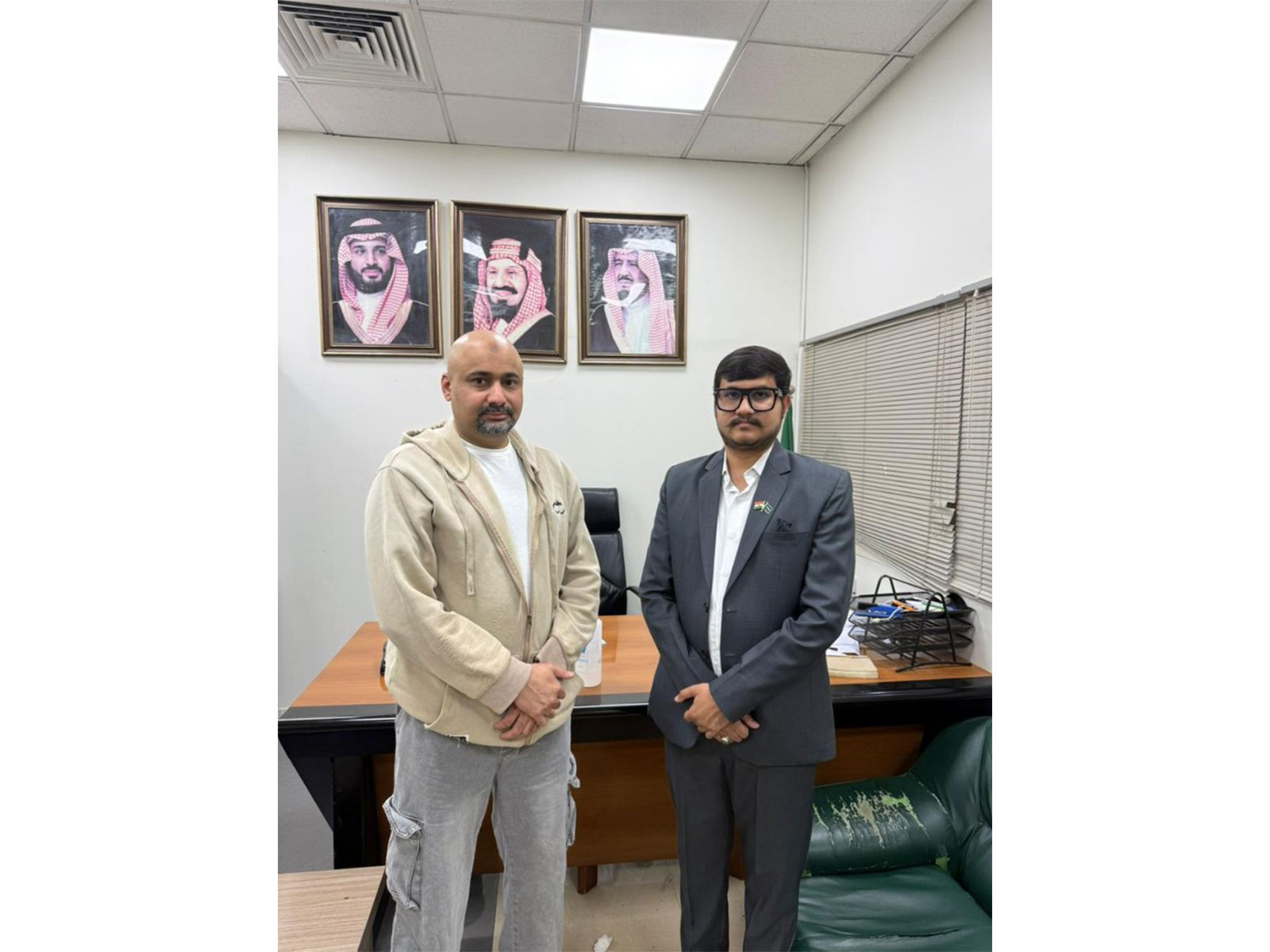 Abdul Rahim (left) who was released from a Saudi Arabian prison after spending nearly two decades behind bars in death penalty case (Photo/X/IndianEmbRiyadh)