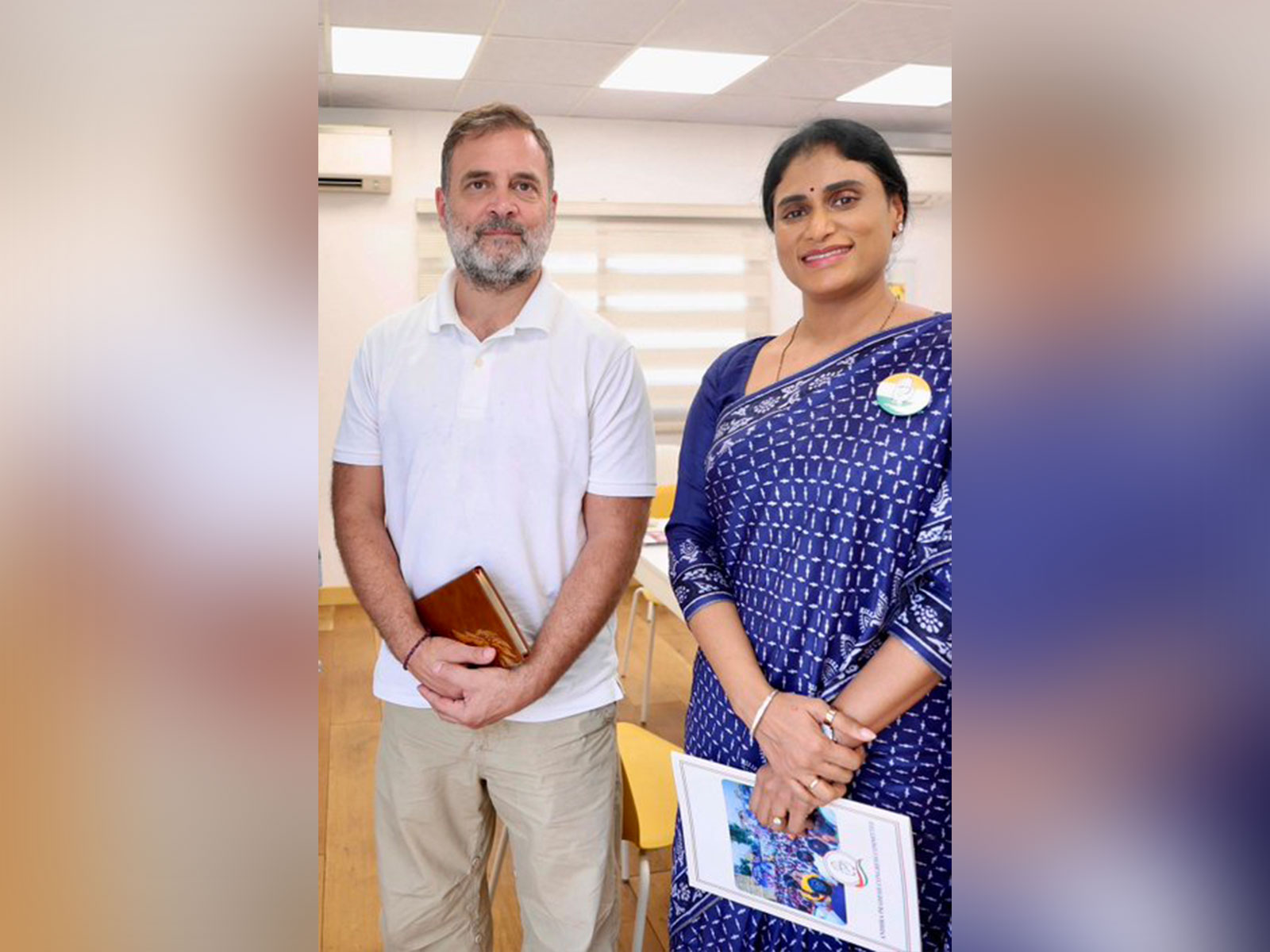 Lok Sabha LoP Rahul Gandhi with APCC president YS Sharmila (Photo/x/@realyssharmila)