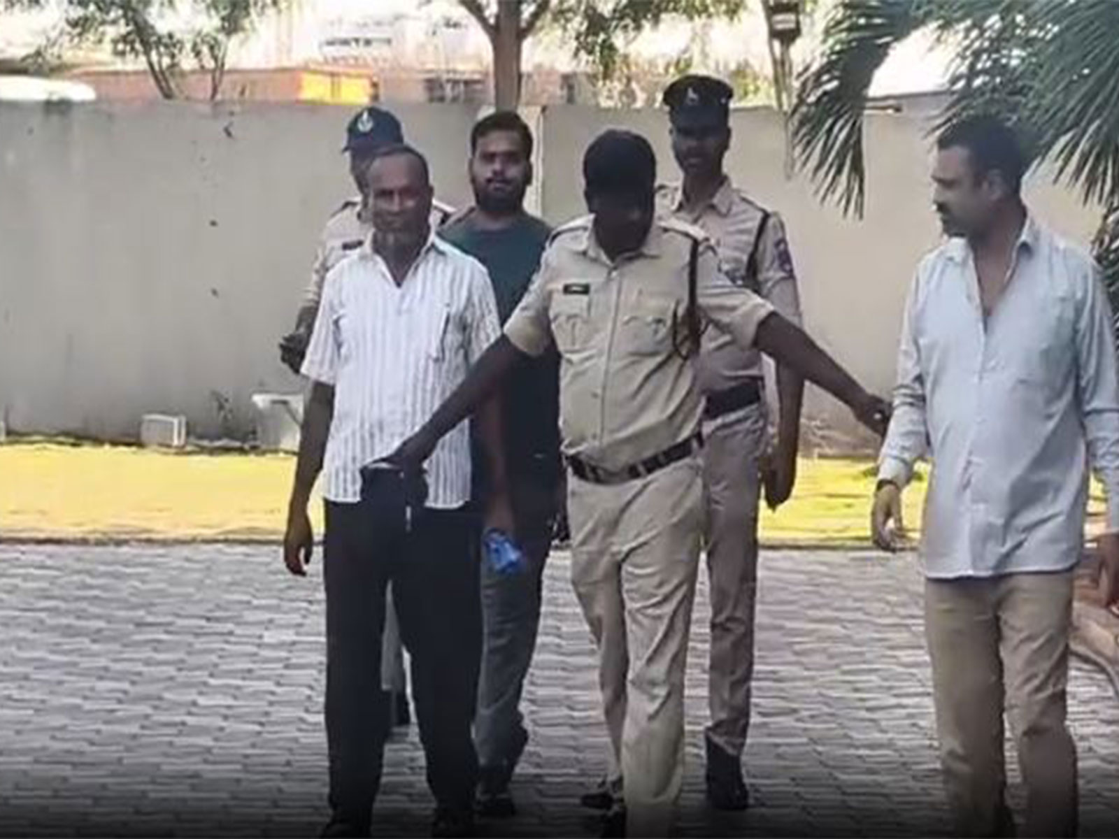 Cyberabad Police arrests three accused (Photo/ Cyberabad police) Cyberabad Police arrests three accused (Photo/ Cyberabad police)