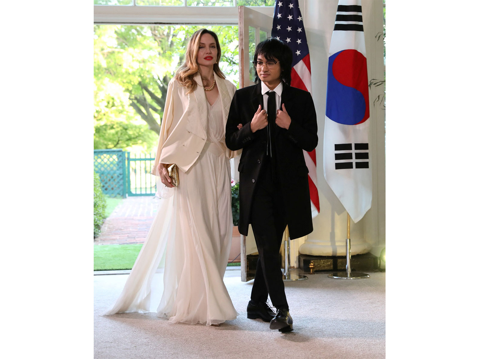 Angelina Jolie with son Maddox (Photo/Reuters) Angelina Jolie with son Maddox (Photo/Reuters)