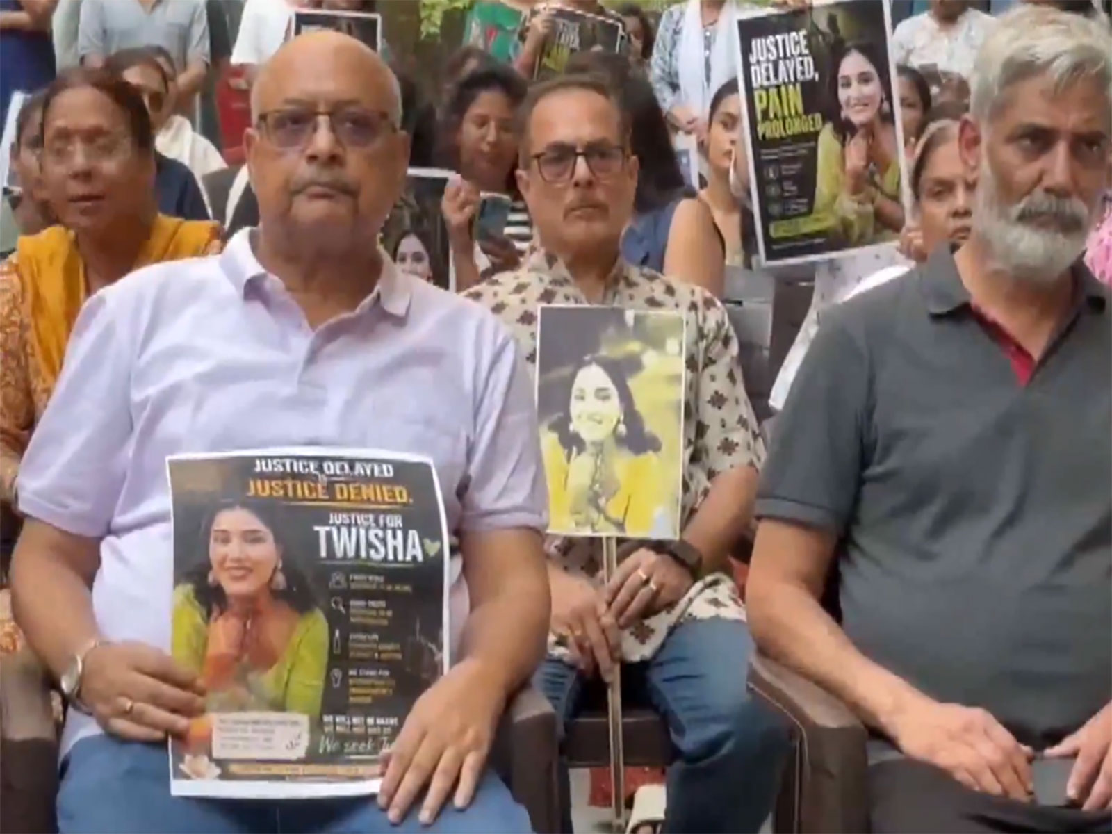 UP: Silent protest held demanding justice in Twisha Sharma death case (Photo/ANI)