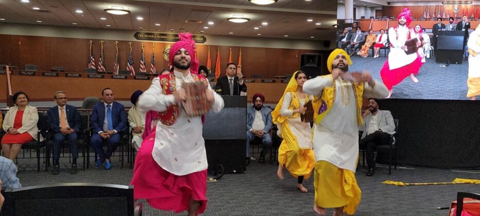 American Punjabi Society Celebrates Vaisakhi In NY; Indian Consul General Joins Joyous Occasion