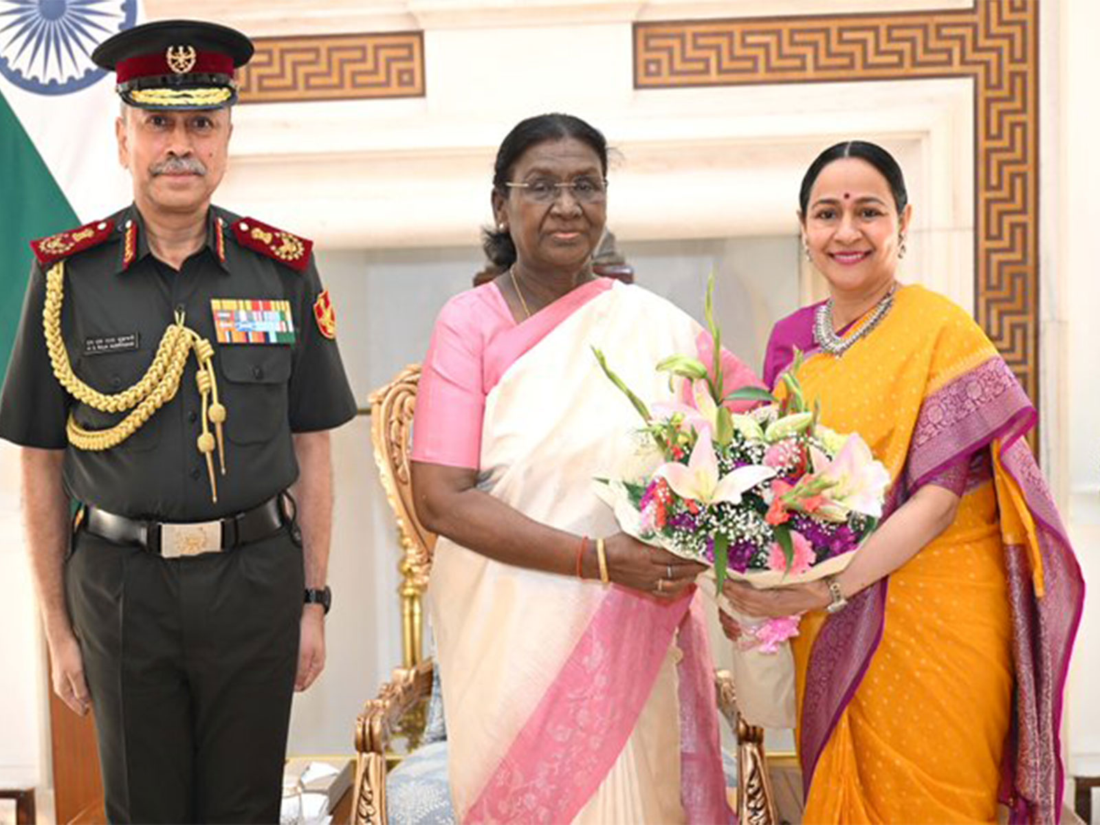 Chief of Defence Staff General N S Raja Subramani with his wife Smt. Mahalakshmi Subramani at Rashtrapati Bhavan (Photo/X@rashtrapatibhvn)