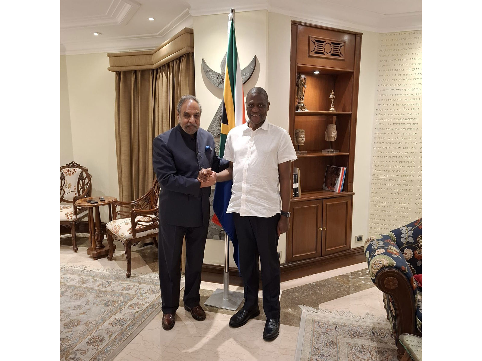 Congress leader Anand Sharma met South African Deputy President Paul Mashatile (Photo/X/@AnandSharmaINC) Congress leader Anand Sharma met South African Deputy President Paul Mashatile (Photo/X/@AnandSharmaINC)