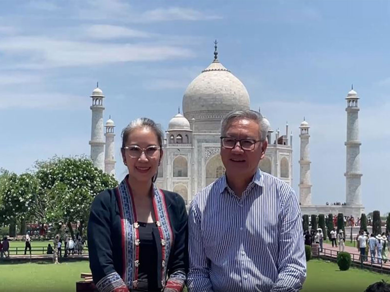 Laos Deputy PM and Foreign Minister Thongsavanh Phomvihane visits Taj Mahal with wife Vadsana Phomvihane (Photo/ANI) Laos Deputy PM and Foreign Minister Thongsavanh Phomvihane visits Taj Mahal with wife Vadsana Phomvihane (Photo/ANI)