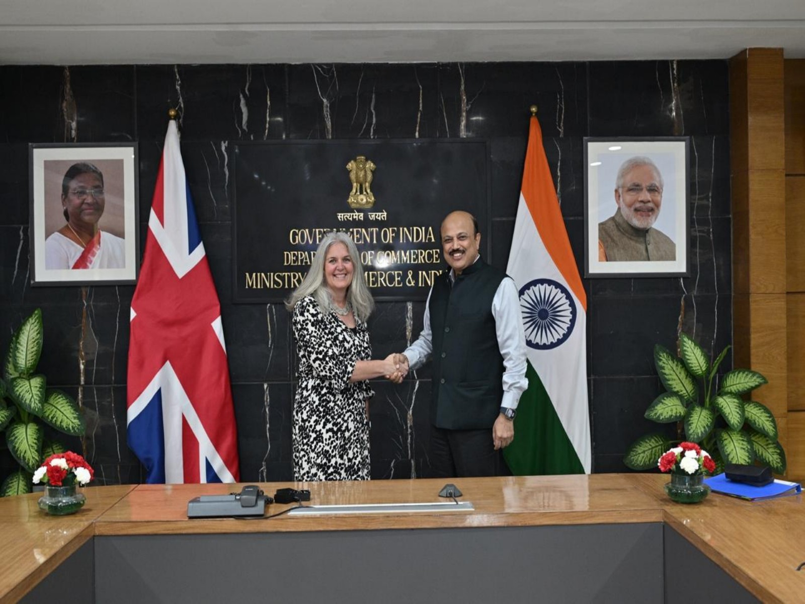 Commerce Secretary Rajesh Agrawal with UK Permanent Secretary Amanda Brooks (Photo: X@RajeshAgrawal94) Commerce Secretary Rajesh Agrawal with UK Permanent Secretary Amanda Brooks (Photo: X@RajeshAgrawal94)