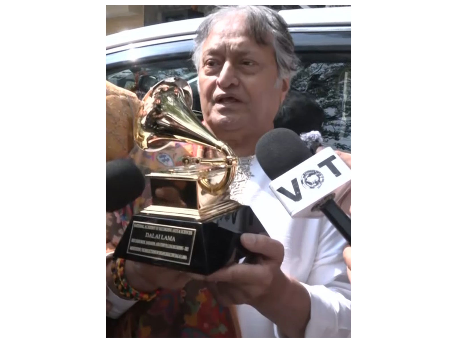 Alsarod maestro Amjad Ali Khan presents grammy award to Dalai Lama at Dharmshala residence(Photo/ANI)