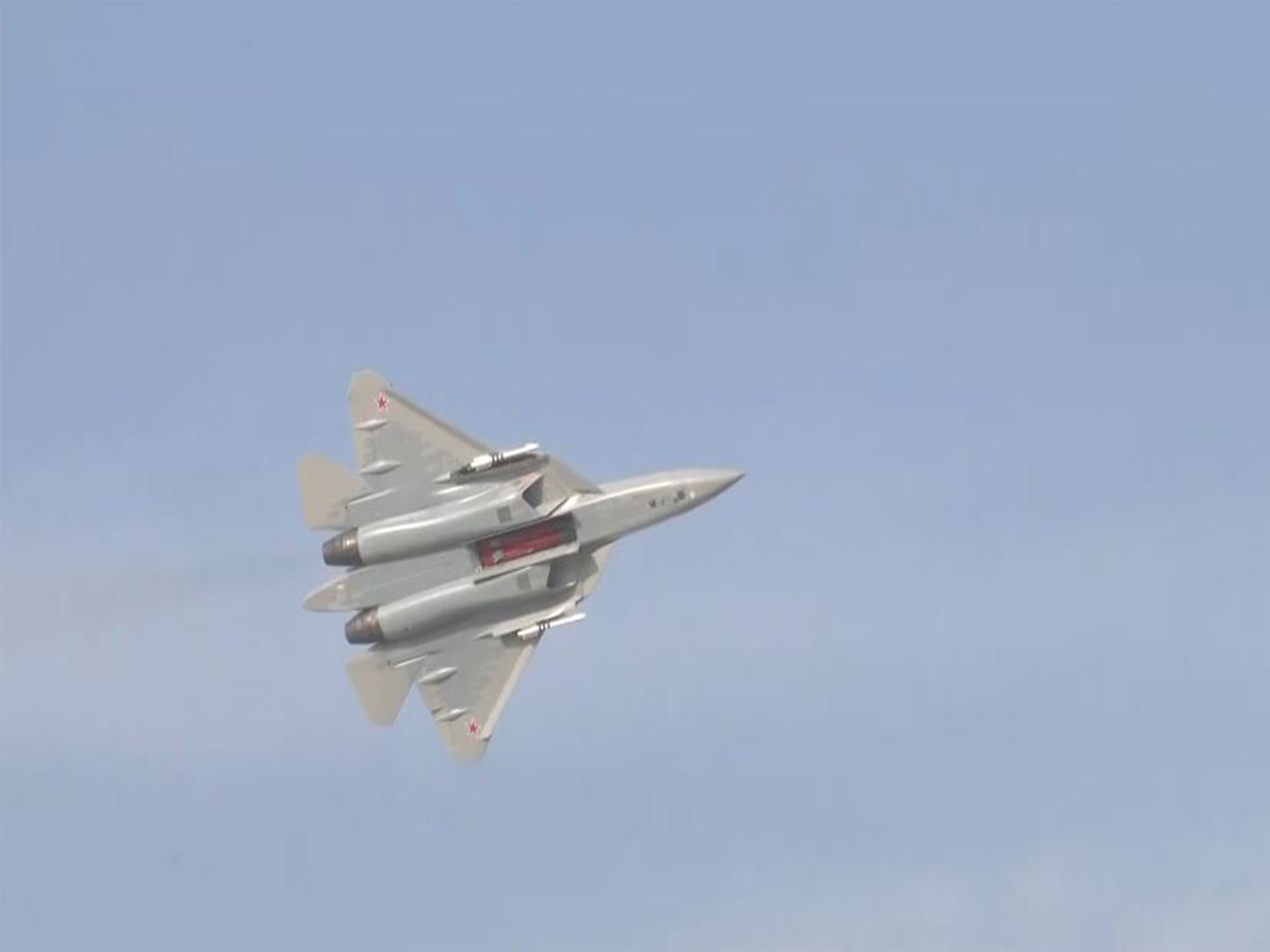 Russian Sukhoi Su-57 fifth-generation fighter flies at Dubai Airshow (File Photo/ANI)